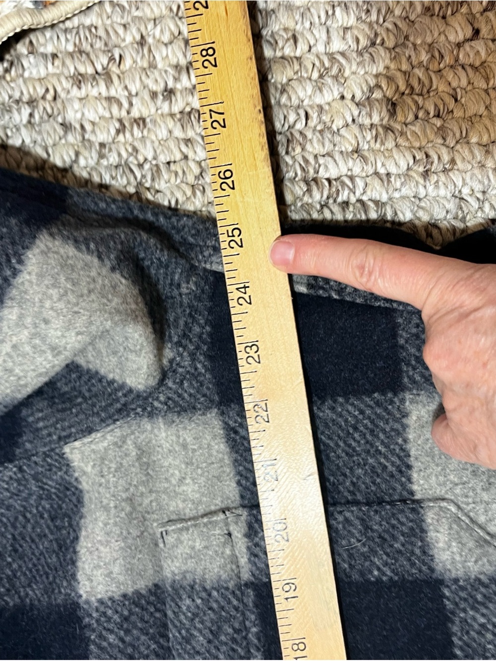 Men's Navy and Gray Plaid Button-Up Jacket Banana Republic size large - Picture 7 of 10